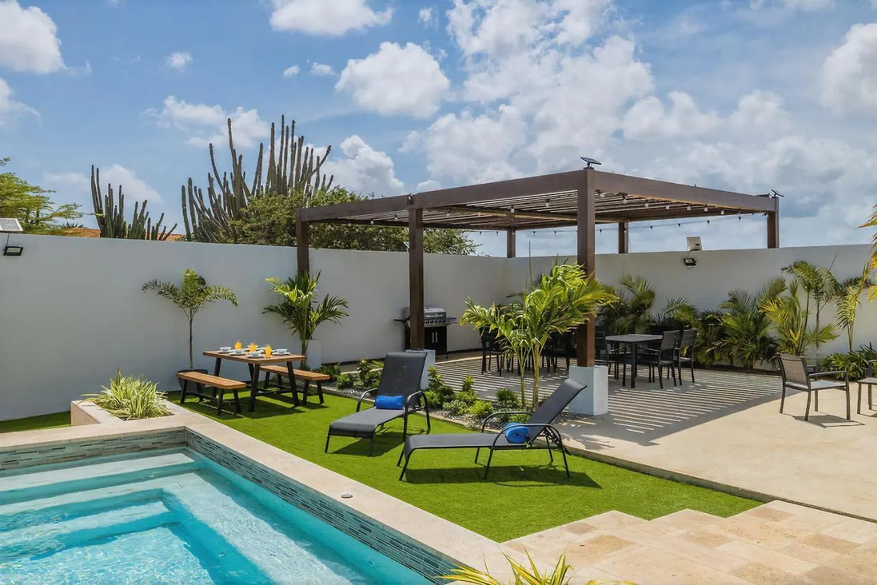 Stunning 6-Bedroom Villa In Aruba Palm Beach