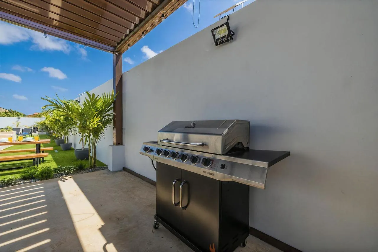 Stunning 6-Bedroom Villa In Aruba Palm Beach