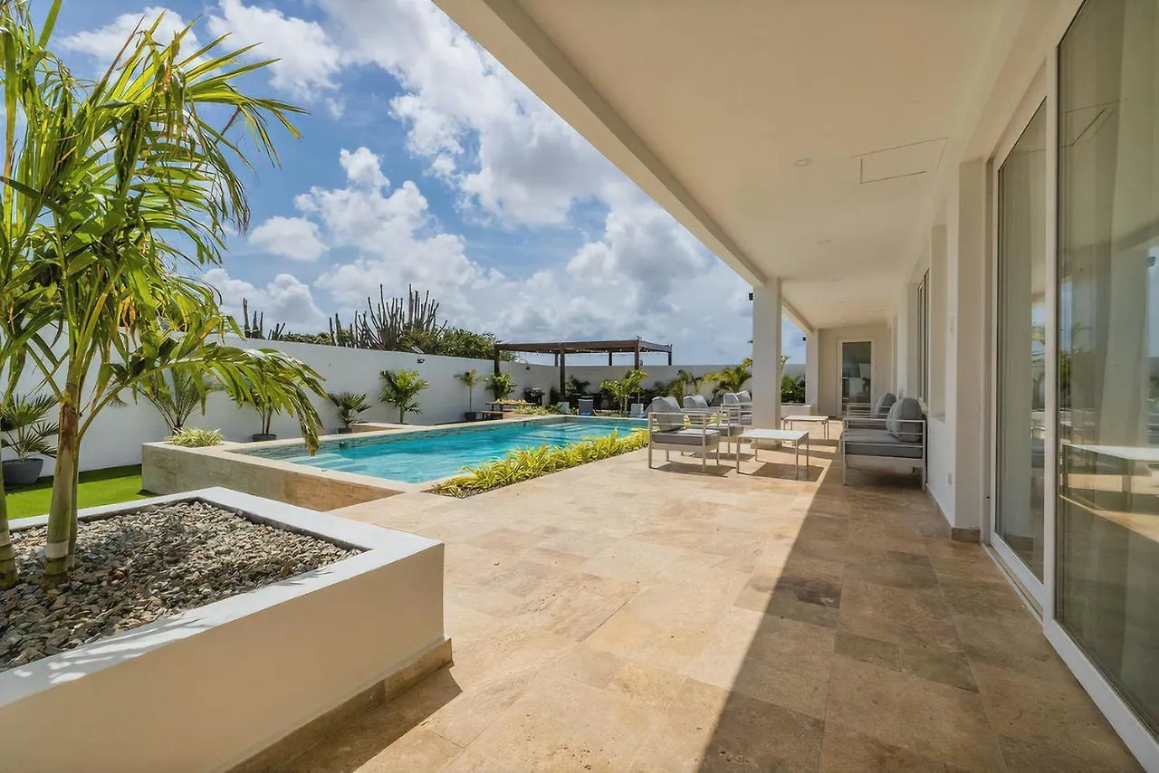 Stunning 6-Bedroom Villa In Aruba Palm Beach