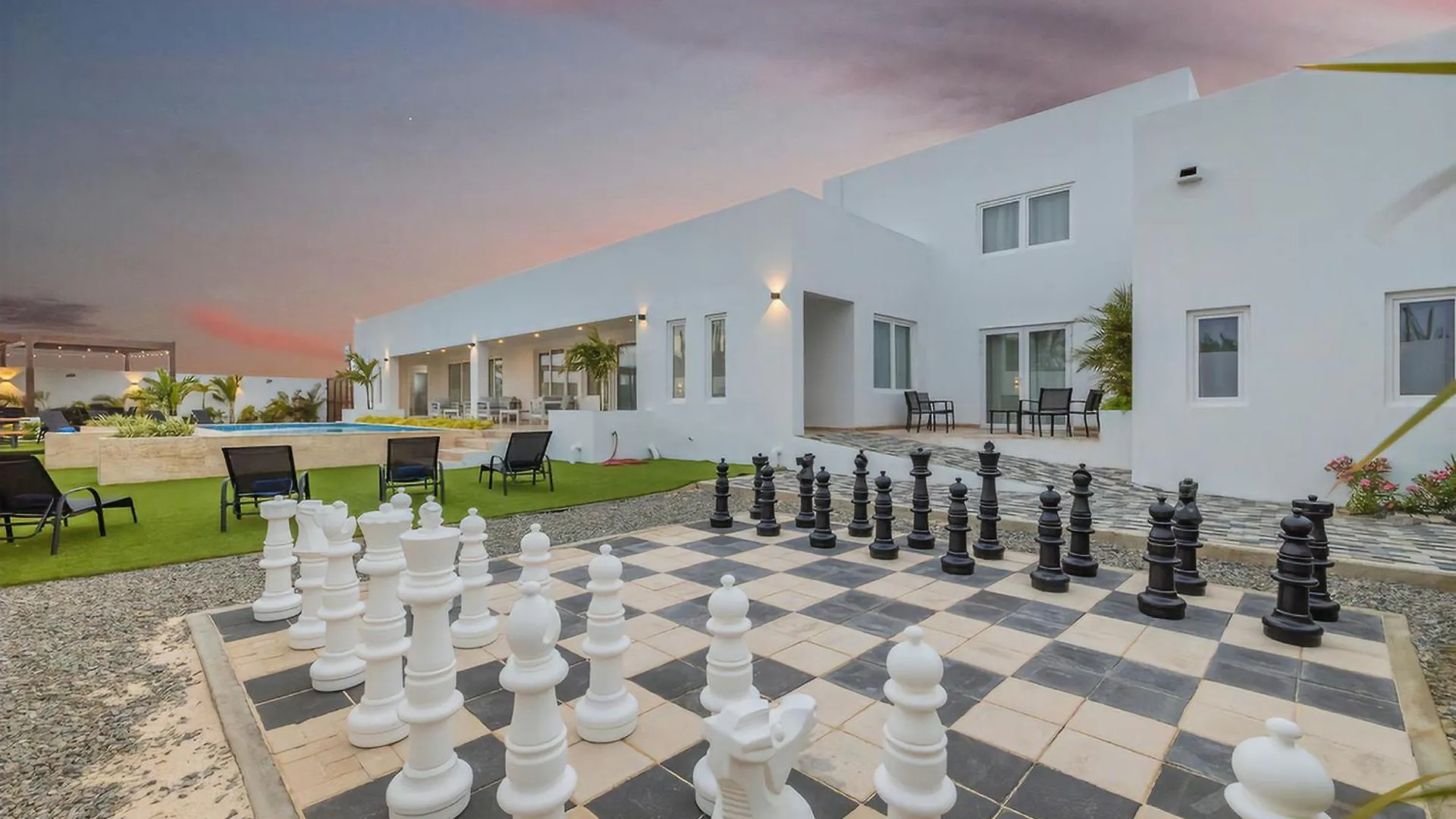 Stunning 6-Bedroom Villa In Aruba Palm Beach 0*,