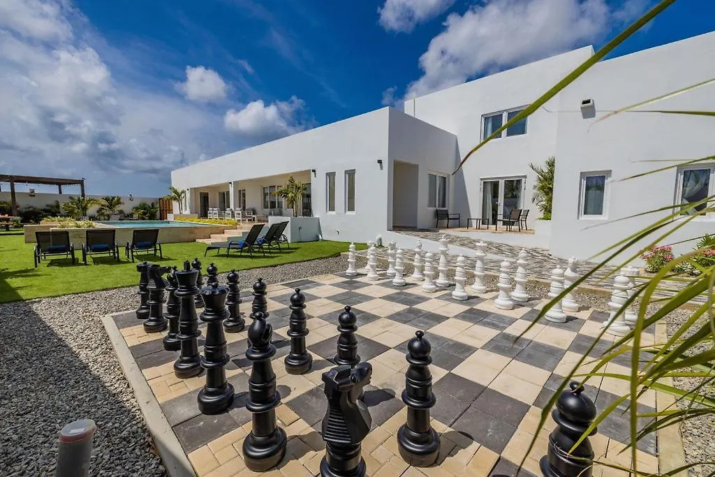 Stunning 6-Bedroom Villa In Aruba Palm Beach