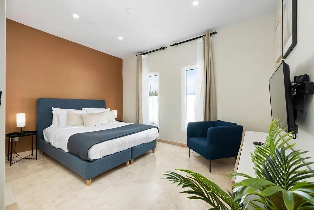 Stunning 6-Bedroom Villa In Aruba Palm Beach