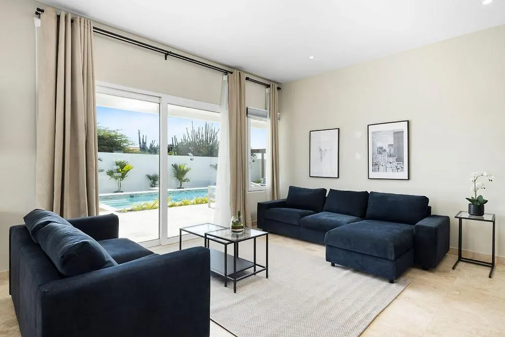 Stunning 6-Bedroom Villa In Aruba Palm Beach
