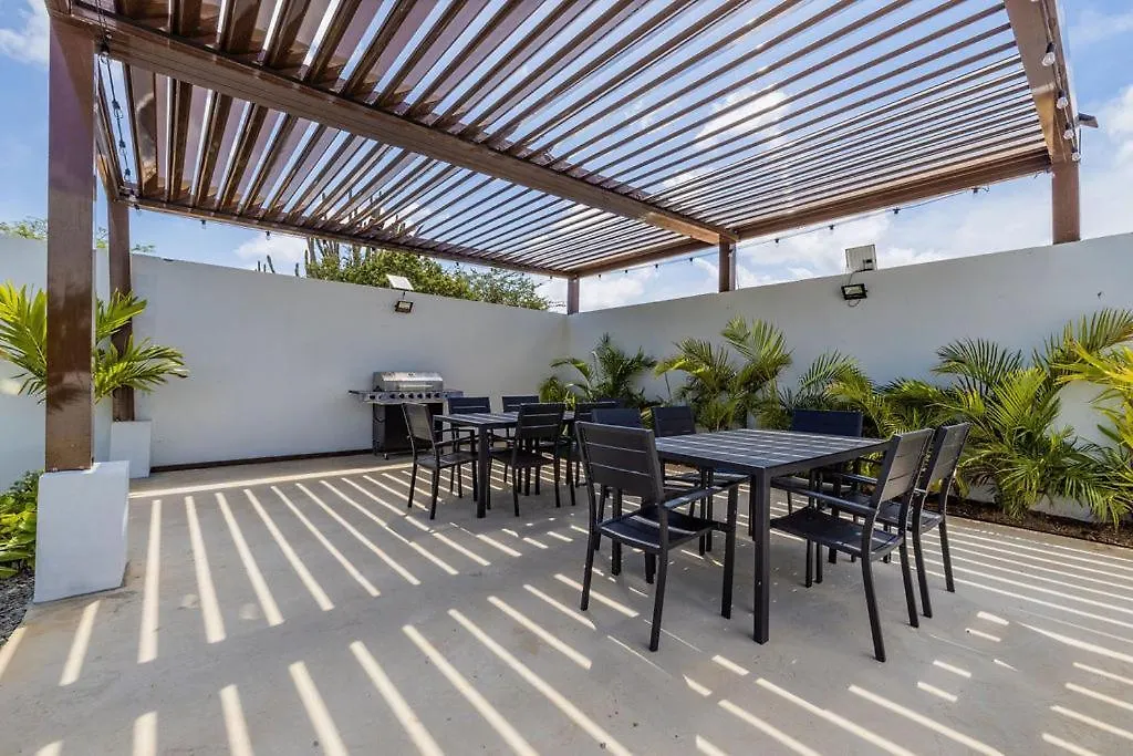 Stunning 6-Bedroom Villa In Aruba Palm Beach