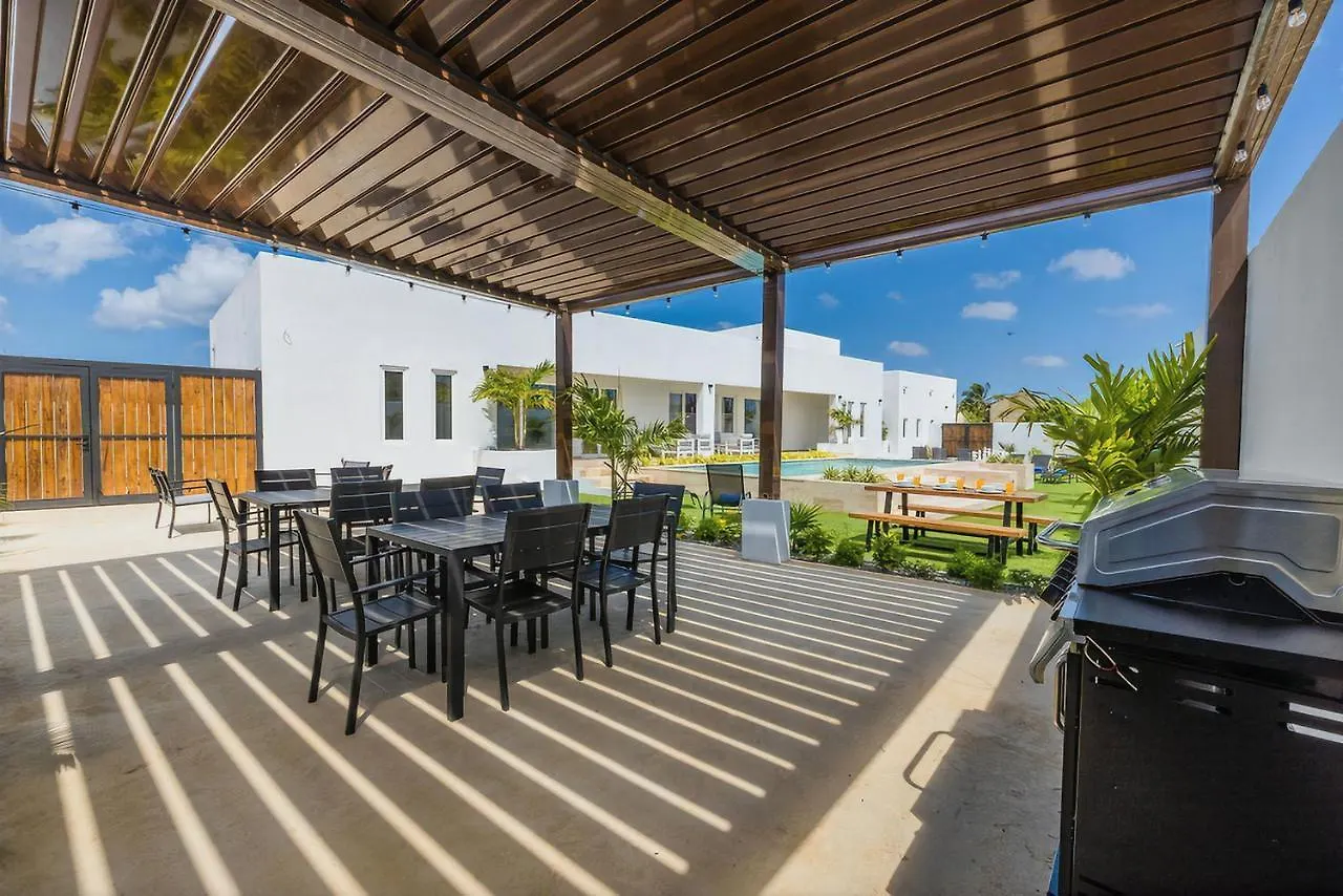 Stunning 6-Bedroom Villa In Aruba شاطئ بالم