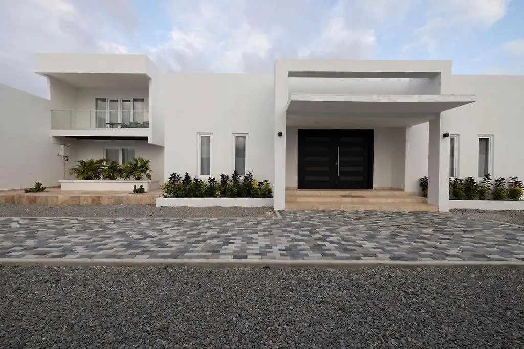 Stunning 6-Bedroom Villa In Aruba شاطئ بالم