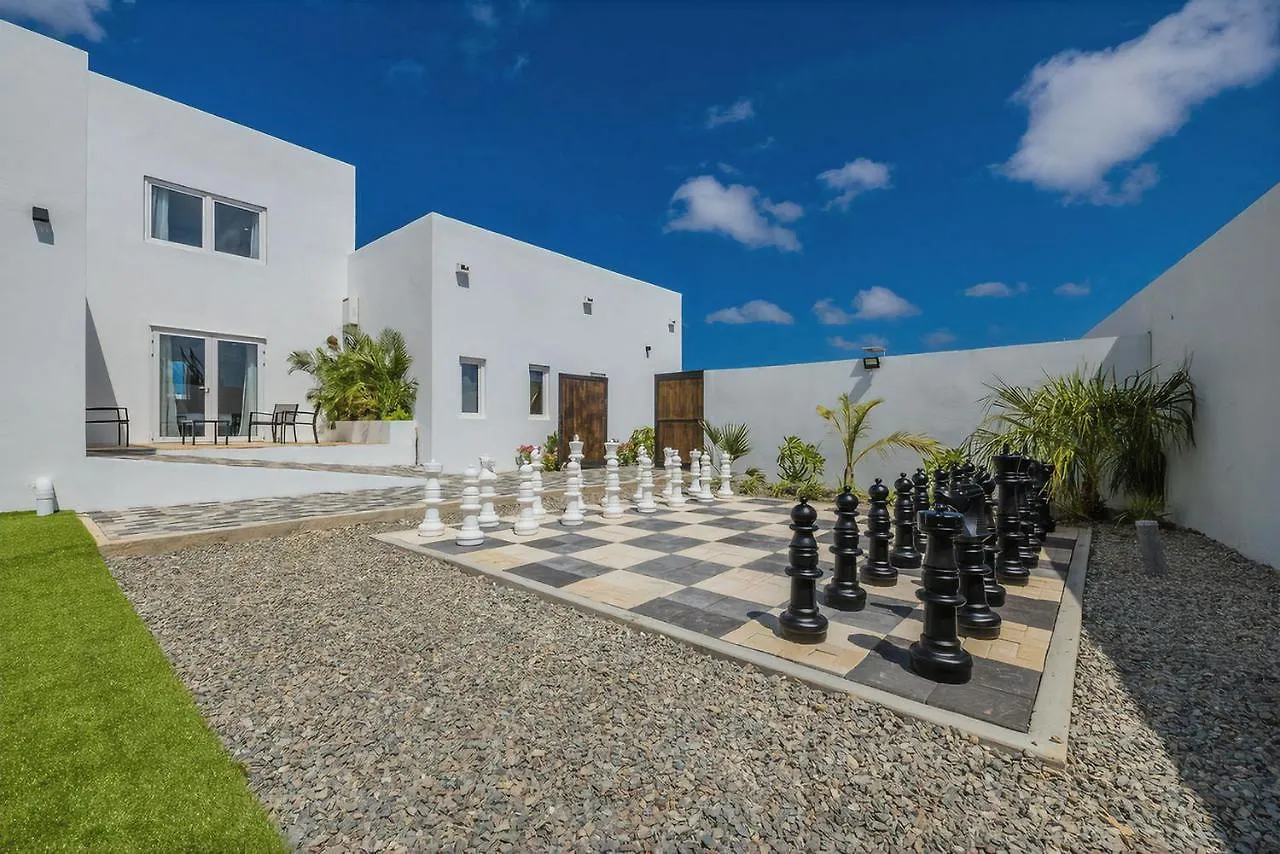 פאלם ביץ' Stunning 6-Bedroom Villa In Aruba 0*, פאלם ביץ' ארובה